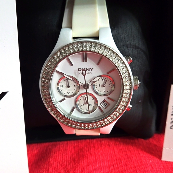 DKNY Watch ⌚️ - Picture 2 of 10